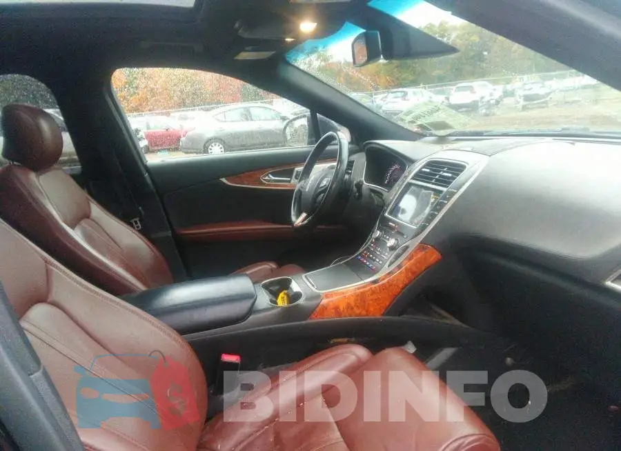 2LMTJ8LP7GBL57721 Photo# 5