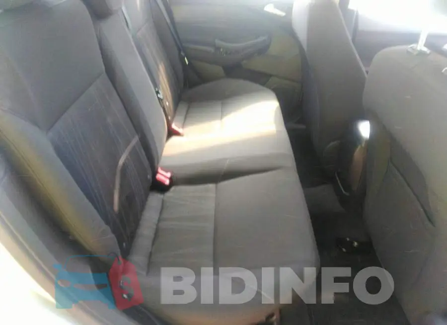 1FADP3F22GL401913 Photo# 8