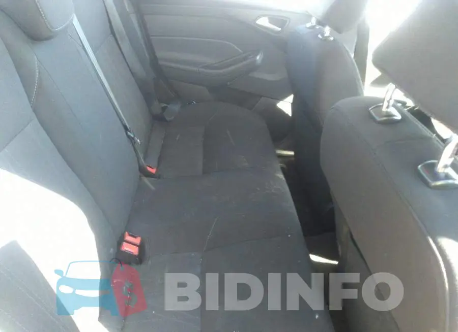 1FADP3F2XHL315086 Photo# 8