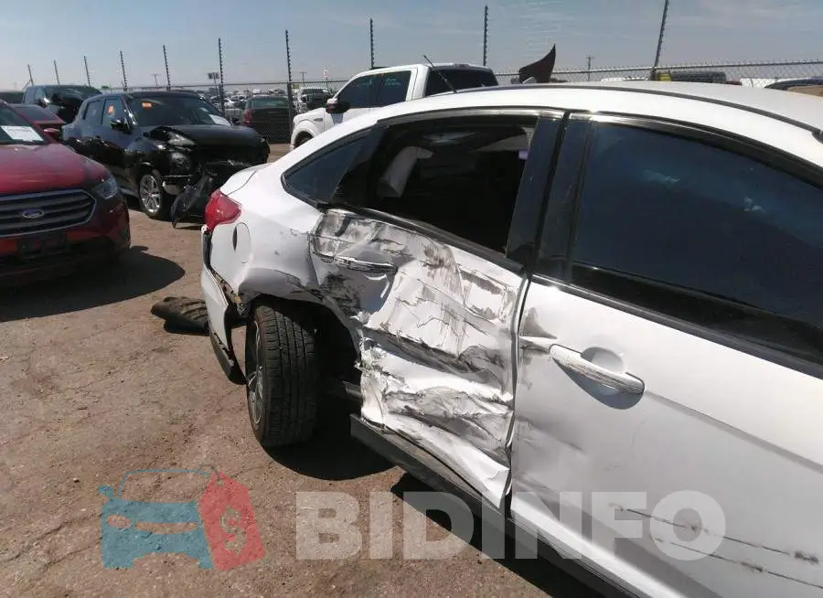 1FADP3FE0HL332618 Photo# 6