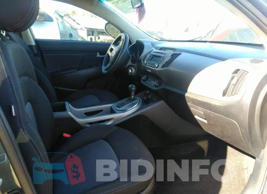 KNDPB3AC2F7730561 Photo# 5