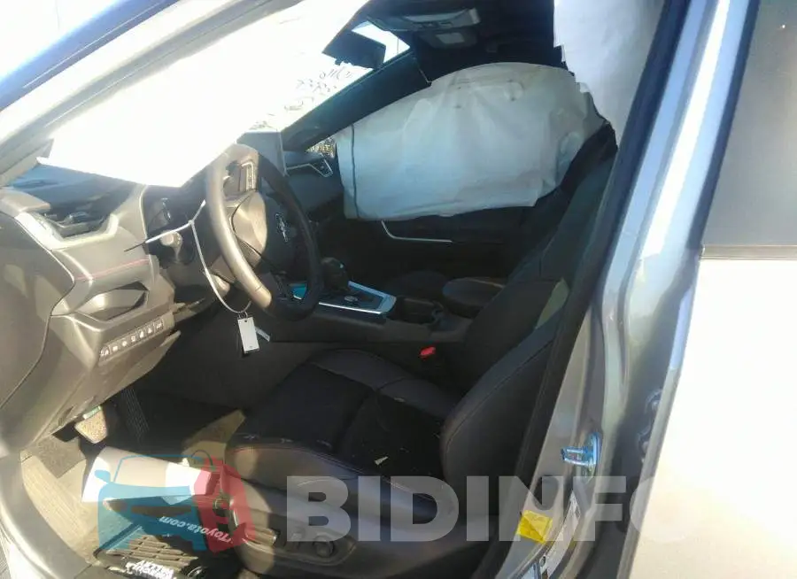 JTMFB3FV2MD025439 Photo# 5