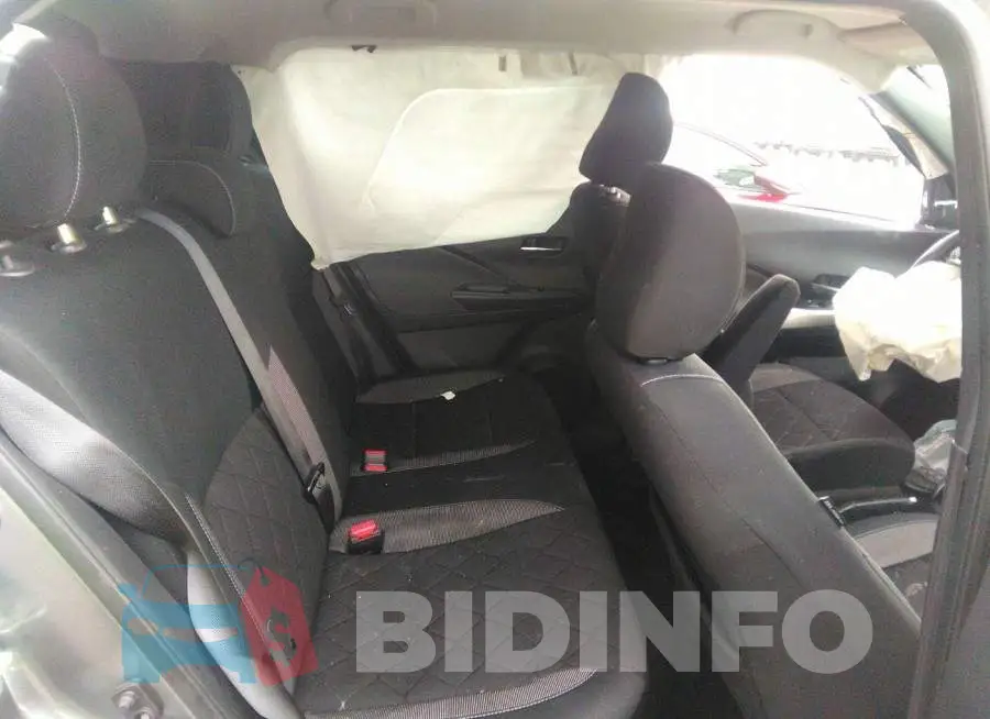 3N1CP5CU3KL472061 Photo# 8