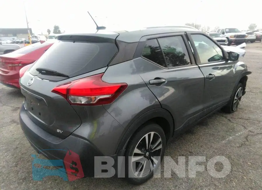 3N1CP5CU3KL472061 Photo# 4