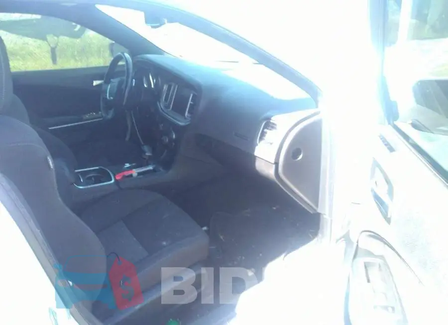 2C3CDXHG7LH160215 Photo# 5