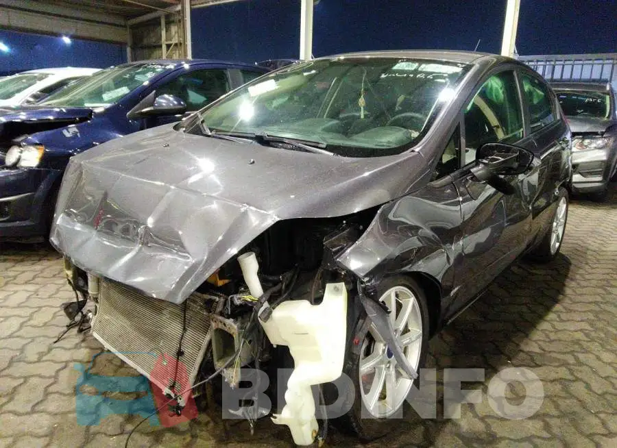 00ADP4EJ7KM107395 Photo# 2