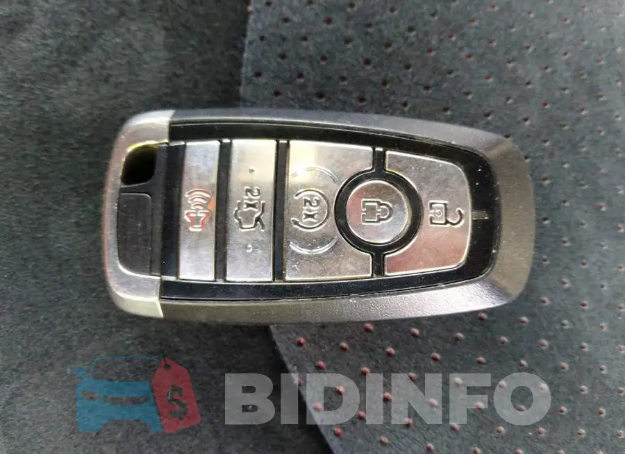 1FM5K8D89JGB32595 Photo# 11