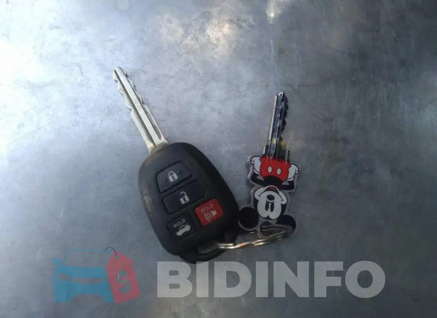 2T1BURHEXFC318837 Photo# 11