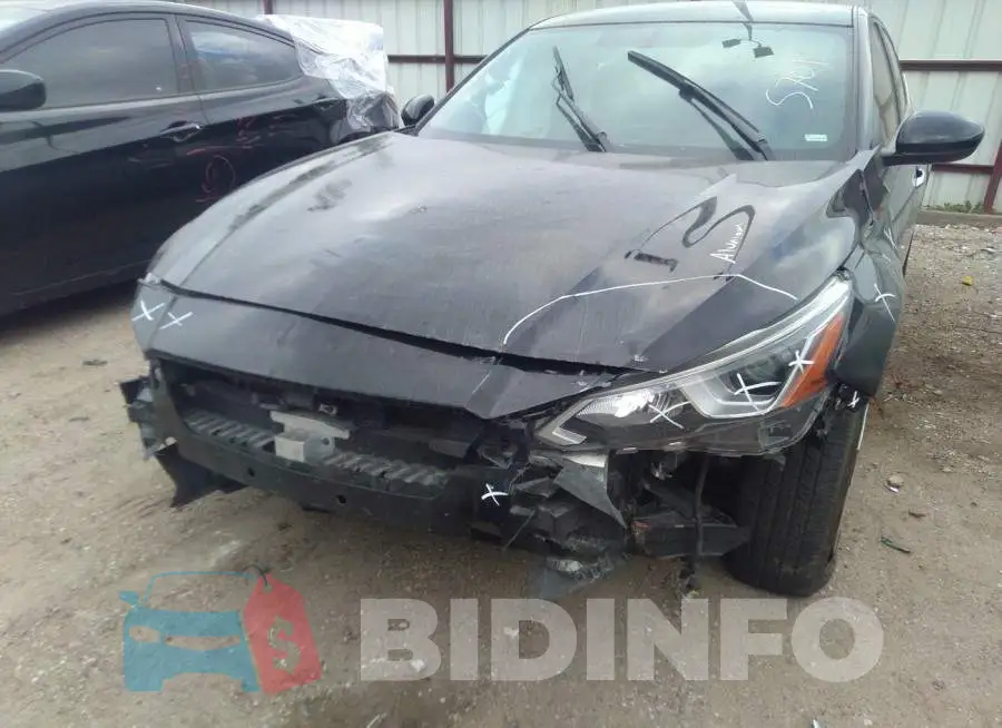 1N4BL4BV7KC158388 Photo# 6