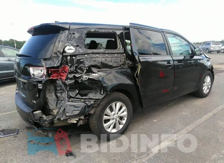 KNDMB5C1XJ6387801 Photo# 4
