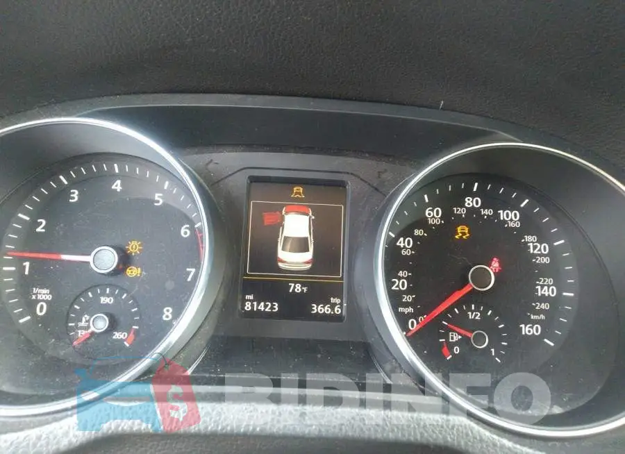 1VWGT7A35HC074240 Photo# 7