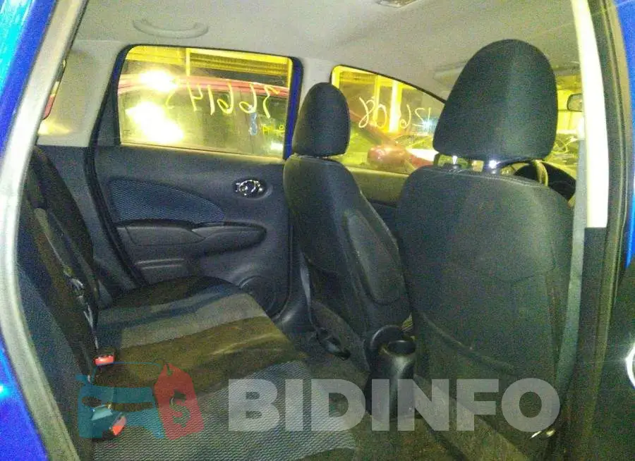 001CE2CPXFL366145 Photo# 8