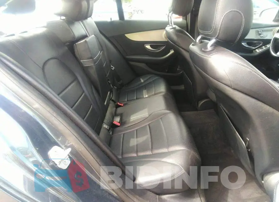 55SWF4JB1FU050883 Photo# 8