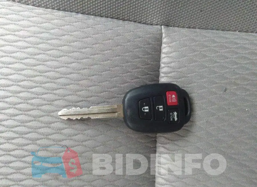 2T1BURHE8FC250814 Photo# 11