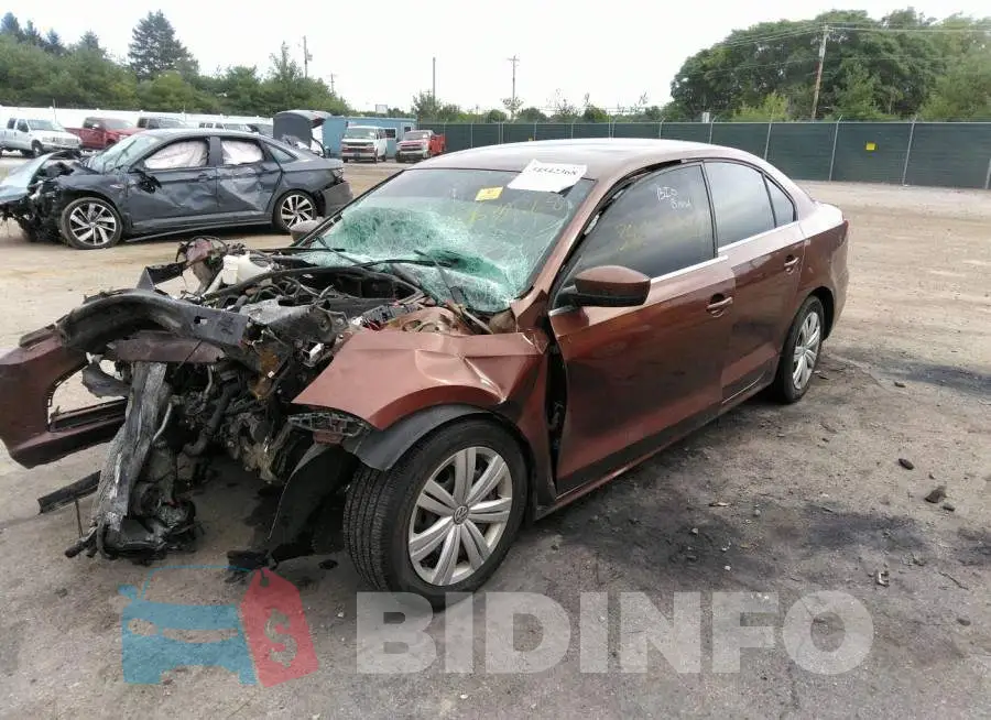 3VW167AJ2HM240708 Photo# 2