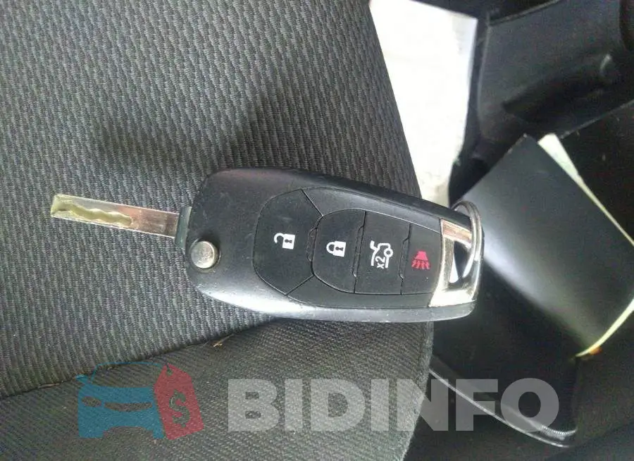 1G1BE5SM3J7105771 Photo# 11