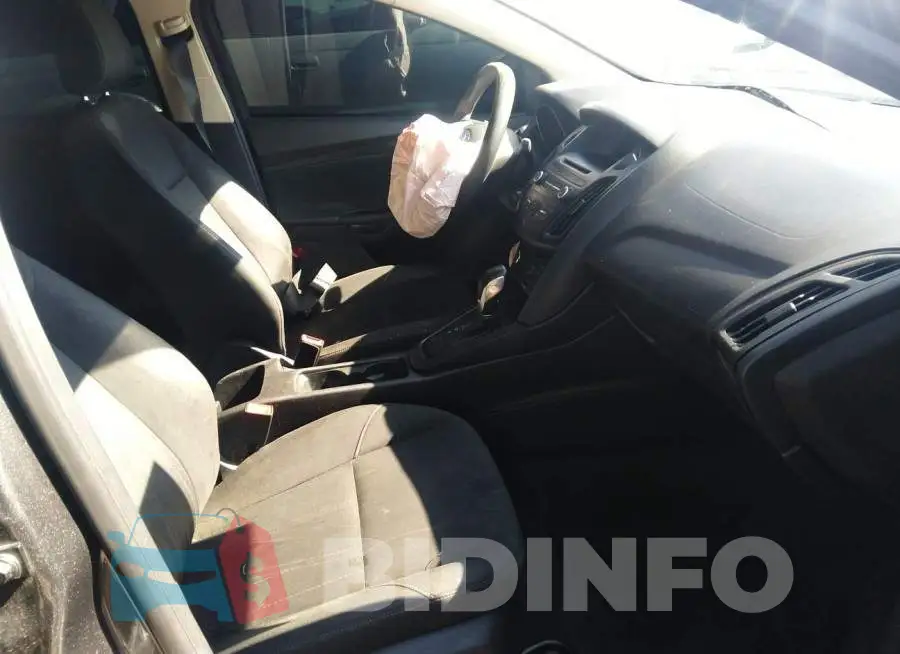 1FADP3E27FL306568 Photo# 5