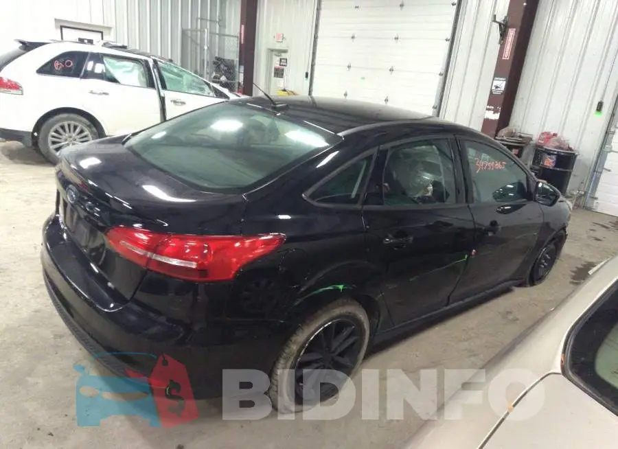 1FADP3F2XJL245997 Photo# 4