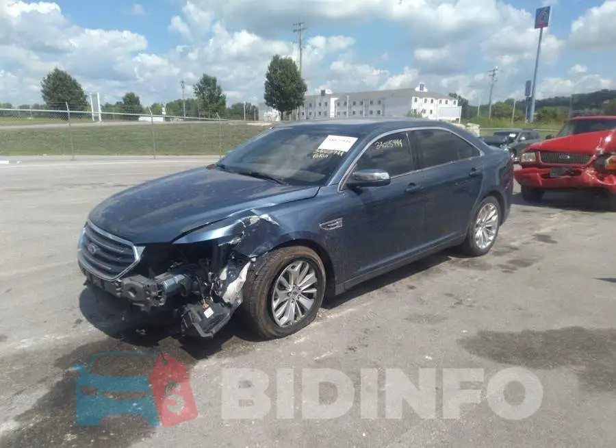 1FAHP2F8XJG129532 Photo# 2
