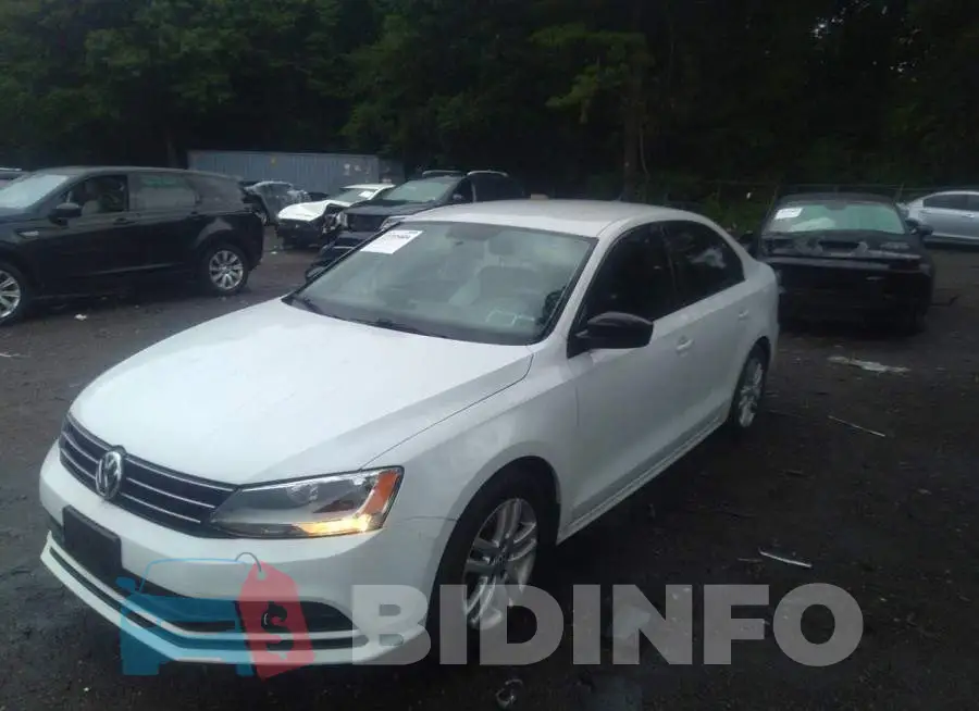 3VW2K7AJ2FM210315 Photo# 2