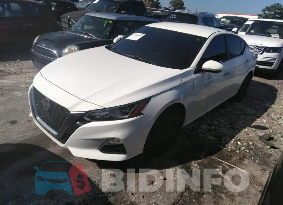 1N4BL4BV1KC114161 Photo# 2