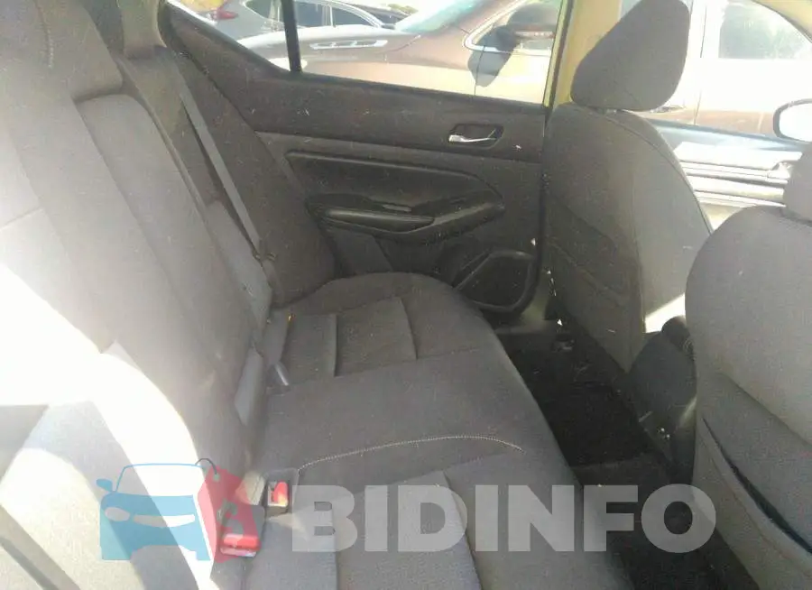 1N4BL4BV1KC114161 Photo# 8