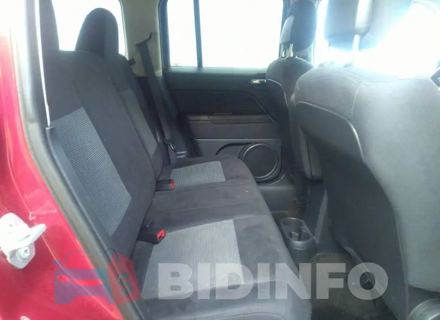 1C4NJRBBXFD347343 Photo# 8