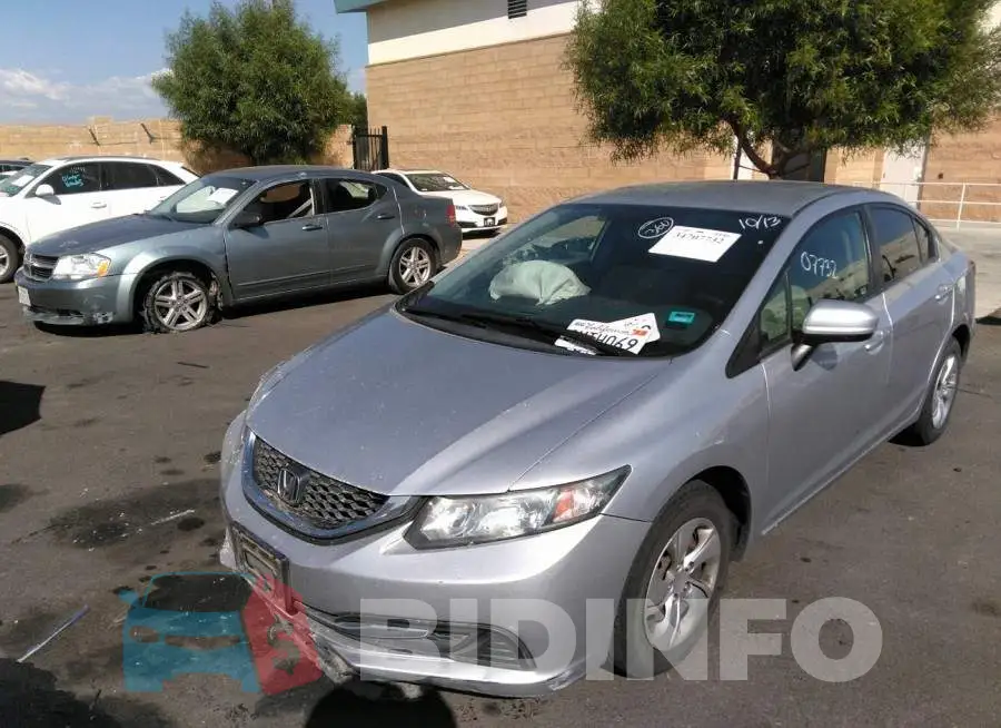 19XFB2F57FE280812 Photo# 2
