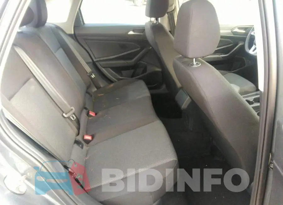 3VWC57BU1MM086572 Photo# 8