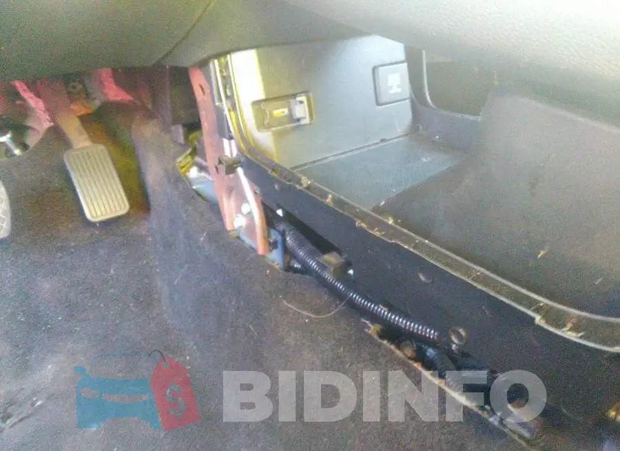 19XFC2F53GE228043 Photo# 6