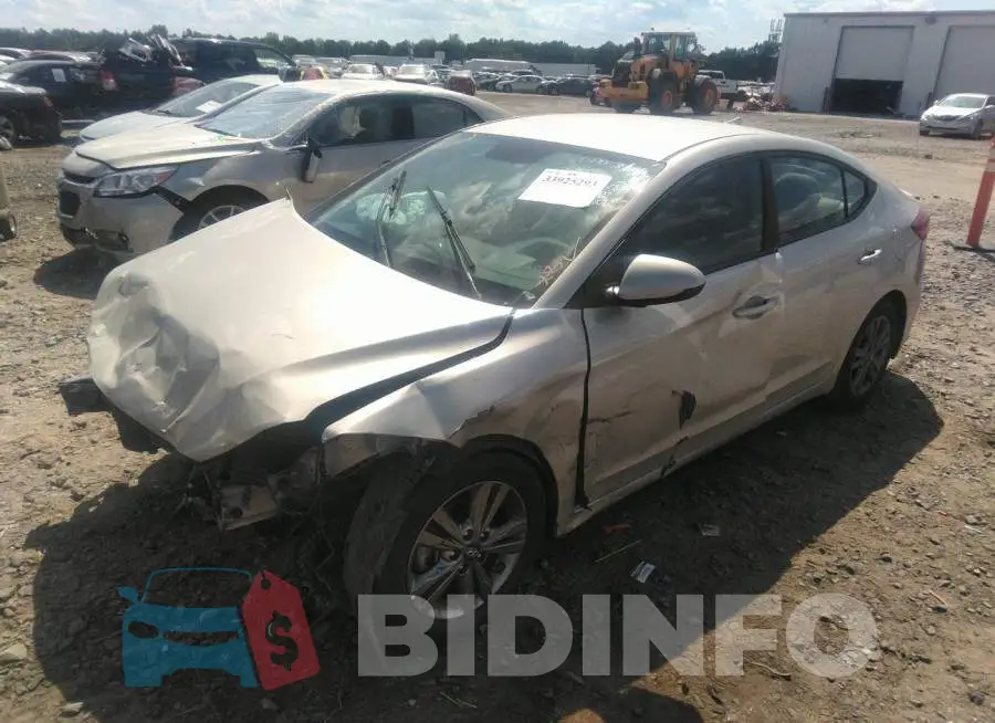 5NPD84LF7JH218832 Photo# 2