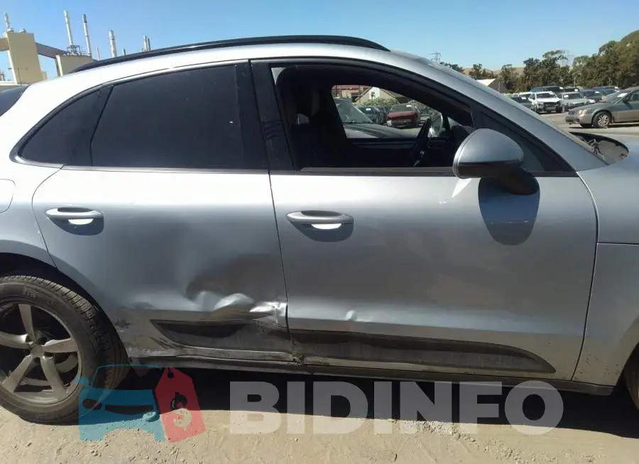 WP1AA2A59LLB13101 Photo# 6