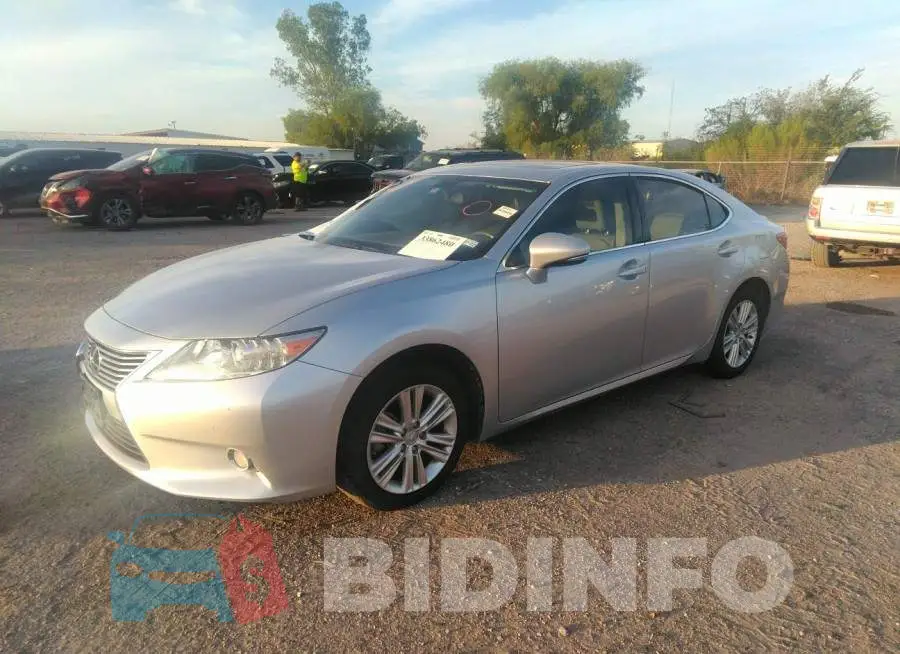 JTHBK1GG3F2183899 Photo# 2