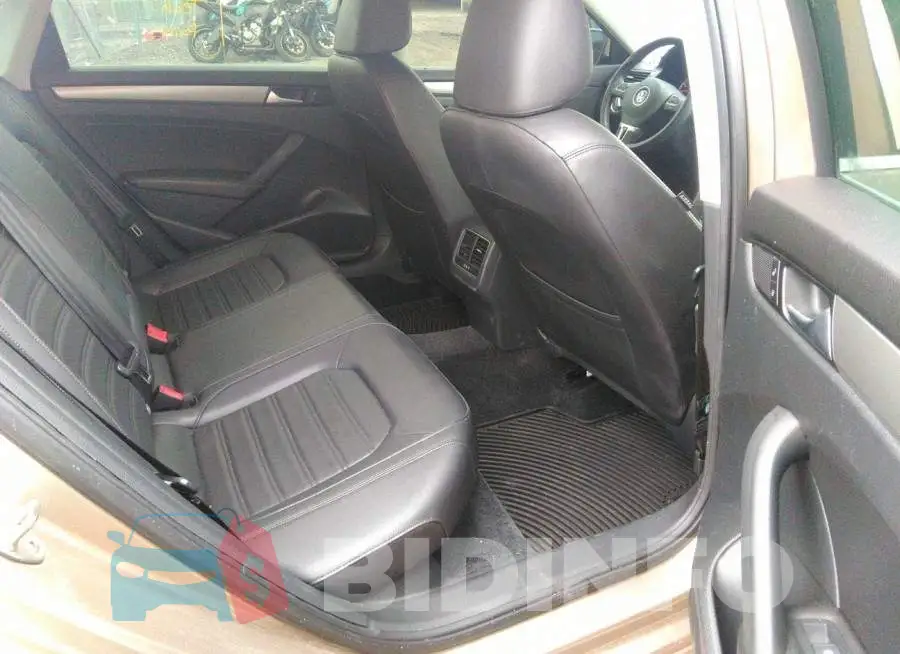 1VWBT7A3XFC060874 Photo# 8
