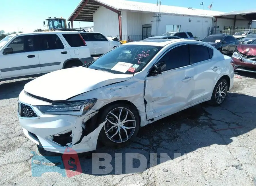 19UDE2F73KA013813 Photo# 2