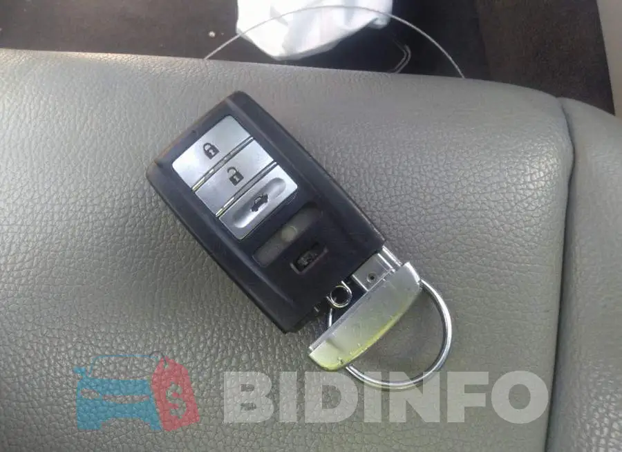 19UUB1F35FA013737 Photo# 11