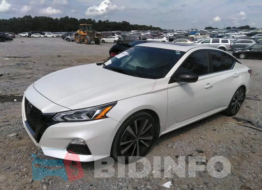 1N4BL4CV8KC175246 Photo# 2