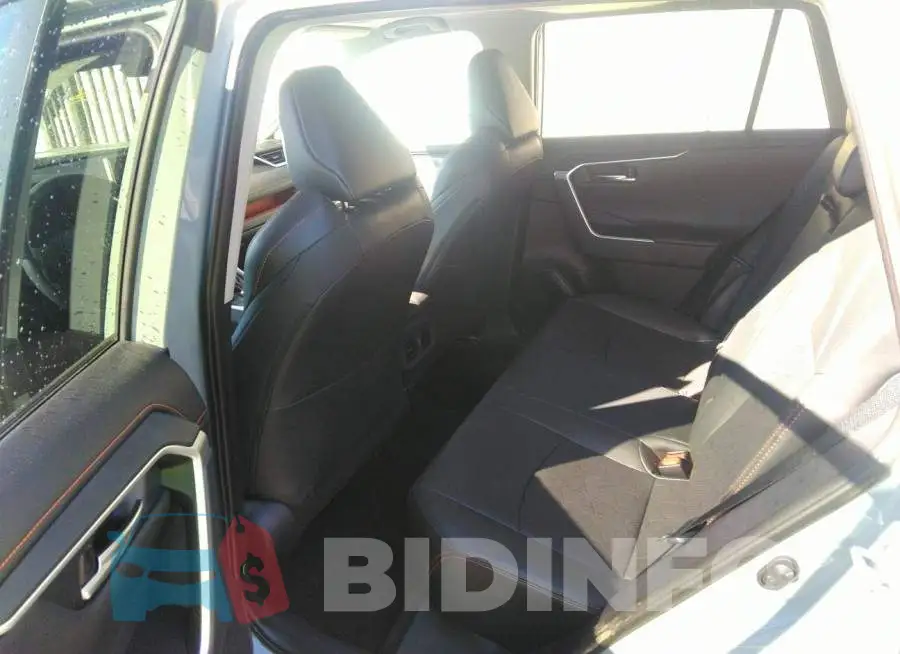 2T3J1RFV9KW051763 Photo# 8