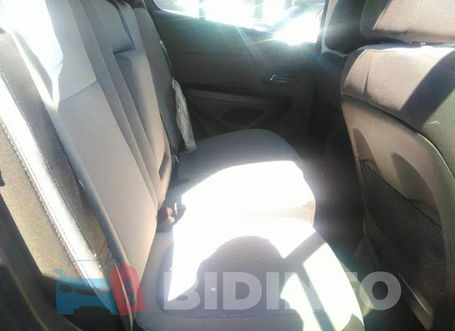 KL7CJNSB1MB349035 Photo# 8