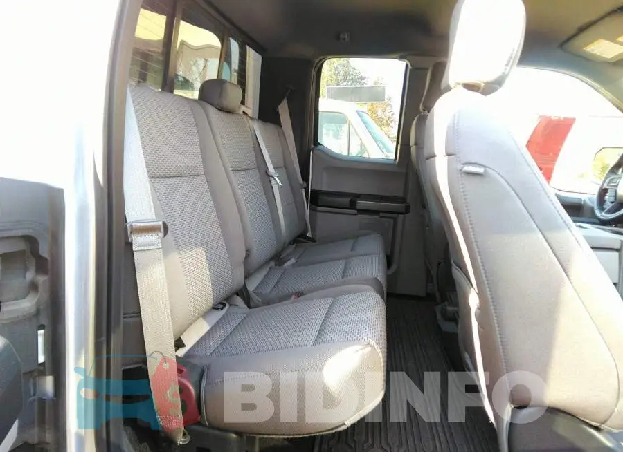 1FTFX1EG3JKD93726 Photo# 8