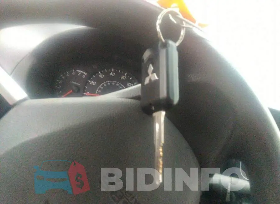 ML32F3FJ8HHF19602 Photo# 11
