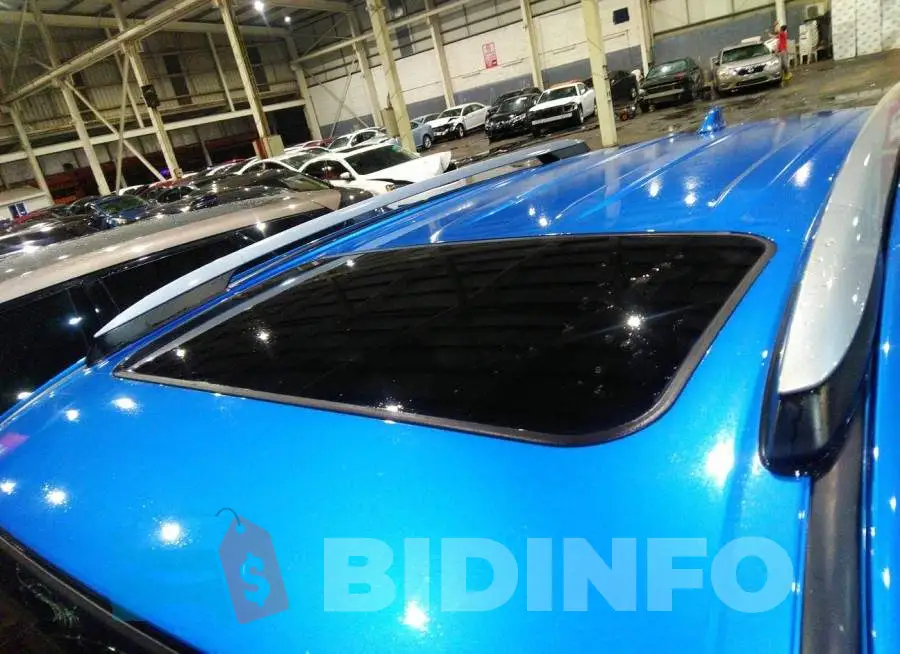 00MRFREV1HJ165186 Photo# 7