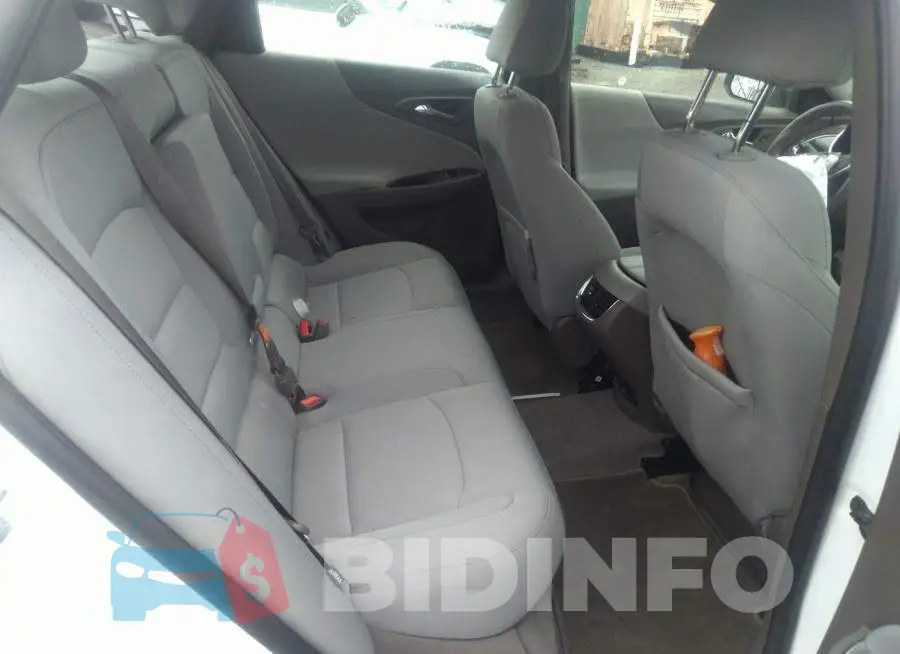 1G1ZD5ST1JF286352 Photo# 8