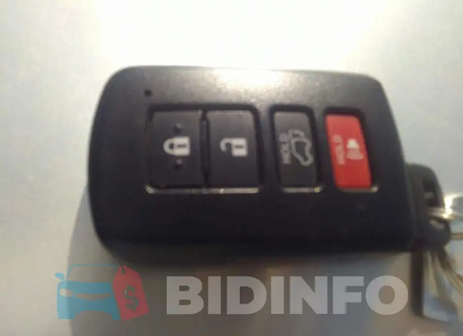 2T3RFREV8JW756607 Photo# 11