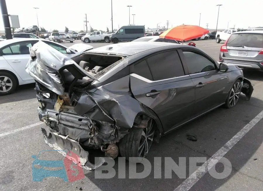 1N4BL4CV6KC220524 Photo# 4