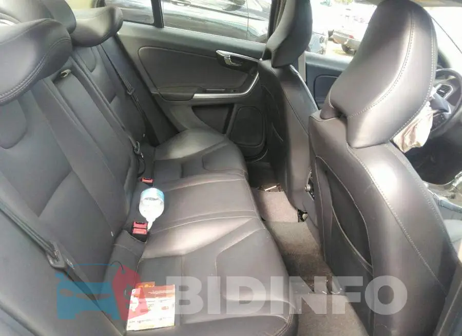 YV1612TK2F1344412 Photo# 8