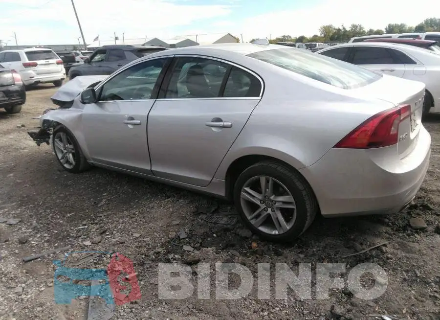 YV1612TK2F1344412 Photo# 3