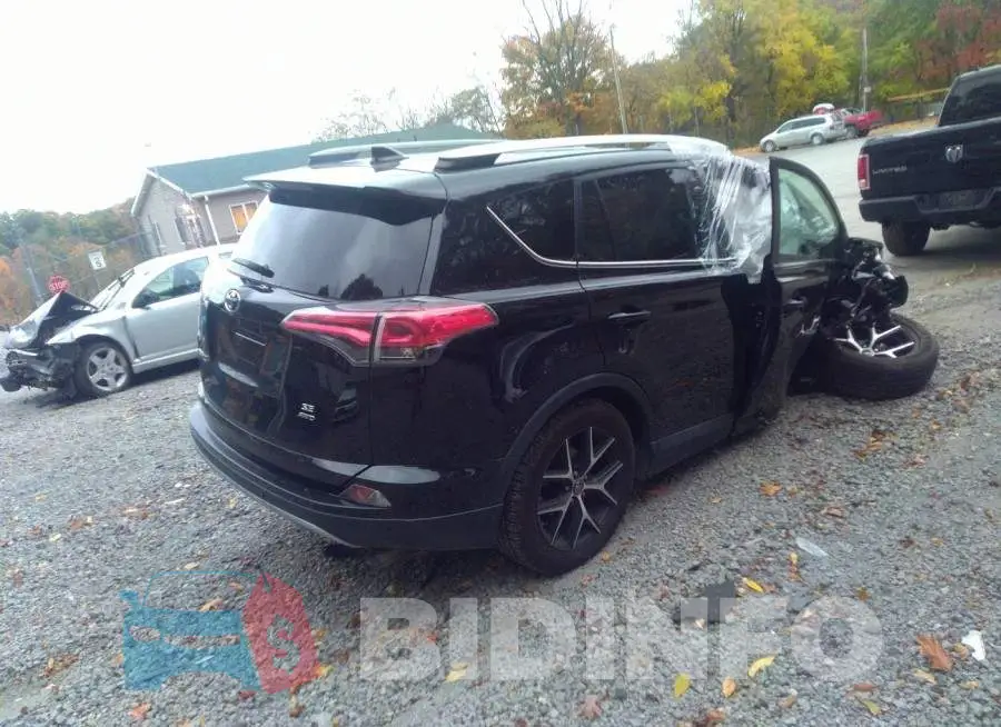 2T3JFREV8JW698768 Photo# 4