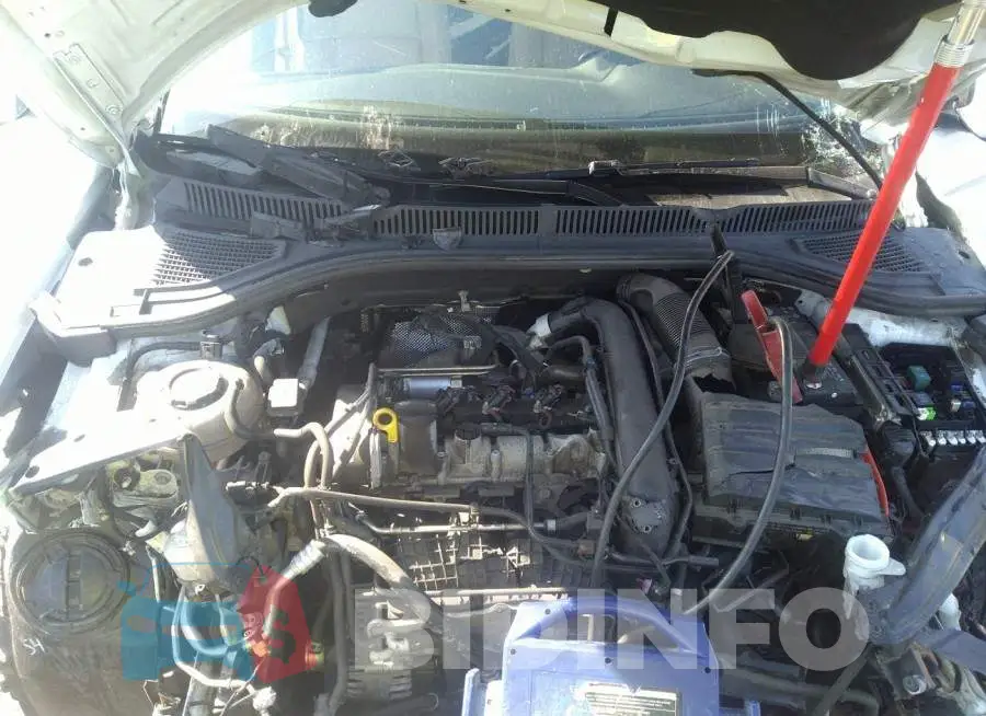 3VWEB7BU0KM245919 Photo# 10