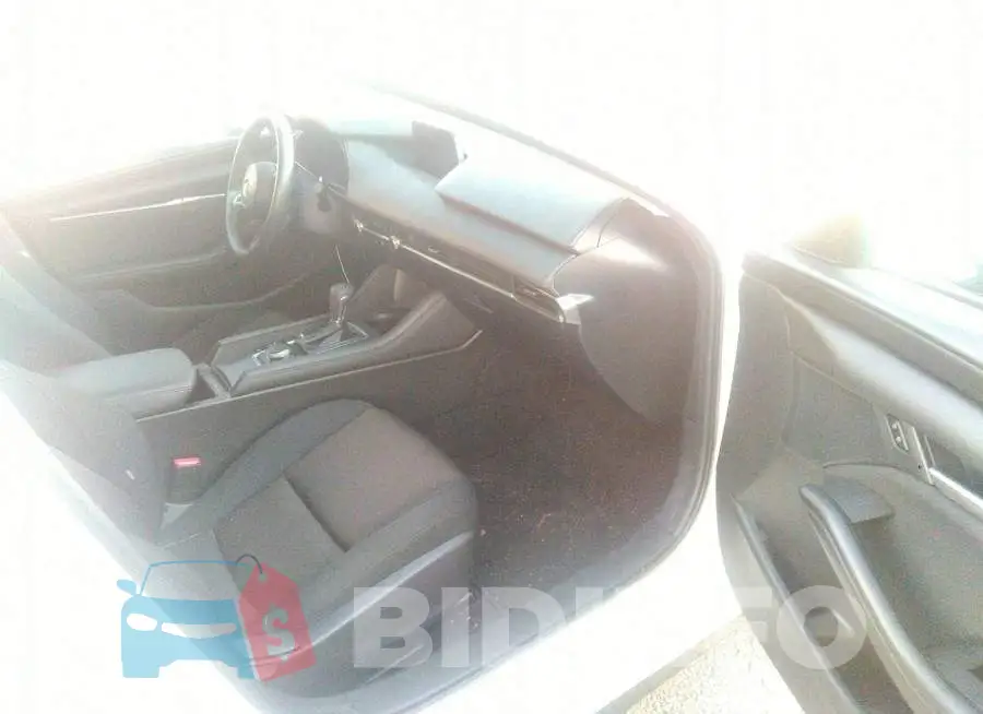 3MZBPABL9LM135879 Photo# 5